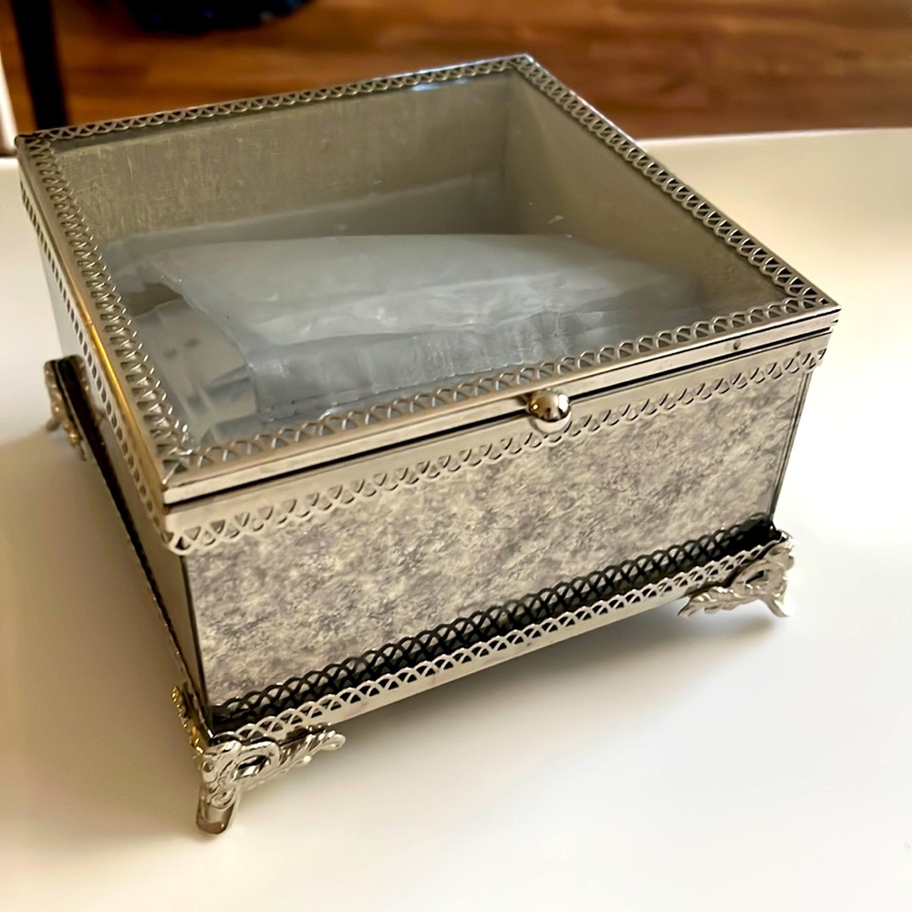 Medium Jewelry Box
